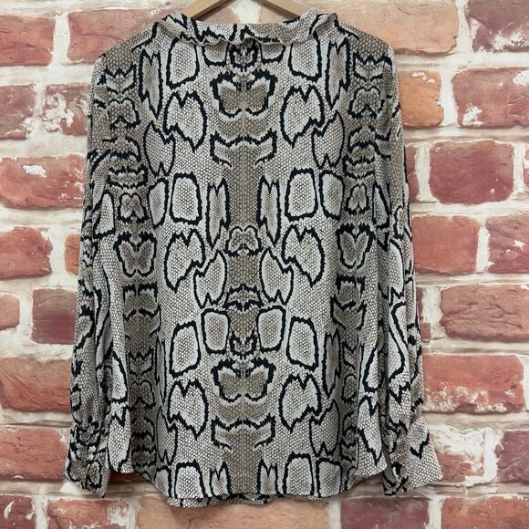 Cabi Serpentine Top Shirt Women's L Multicolor Snakeskin Popover Smocked Sleeves - Picture 4 of 8